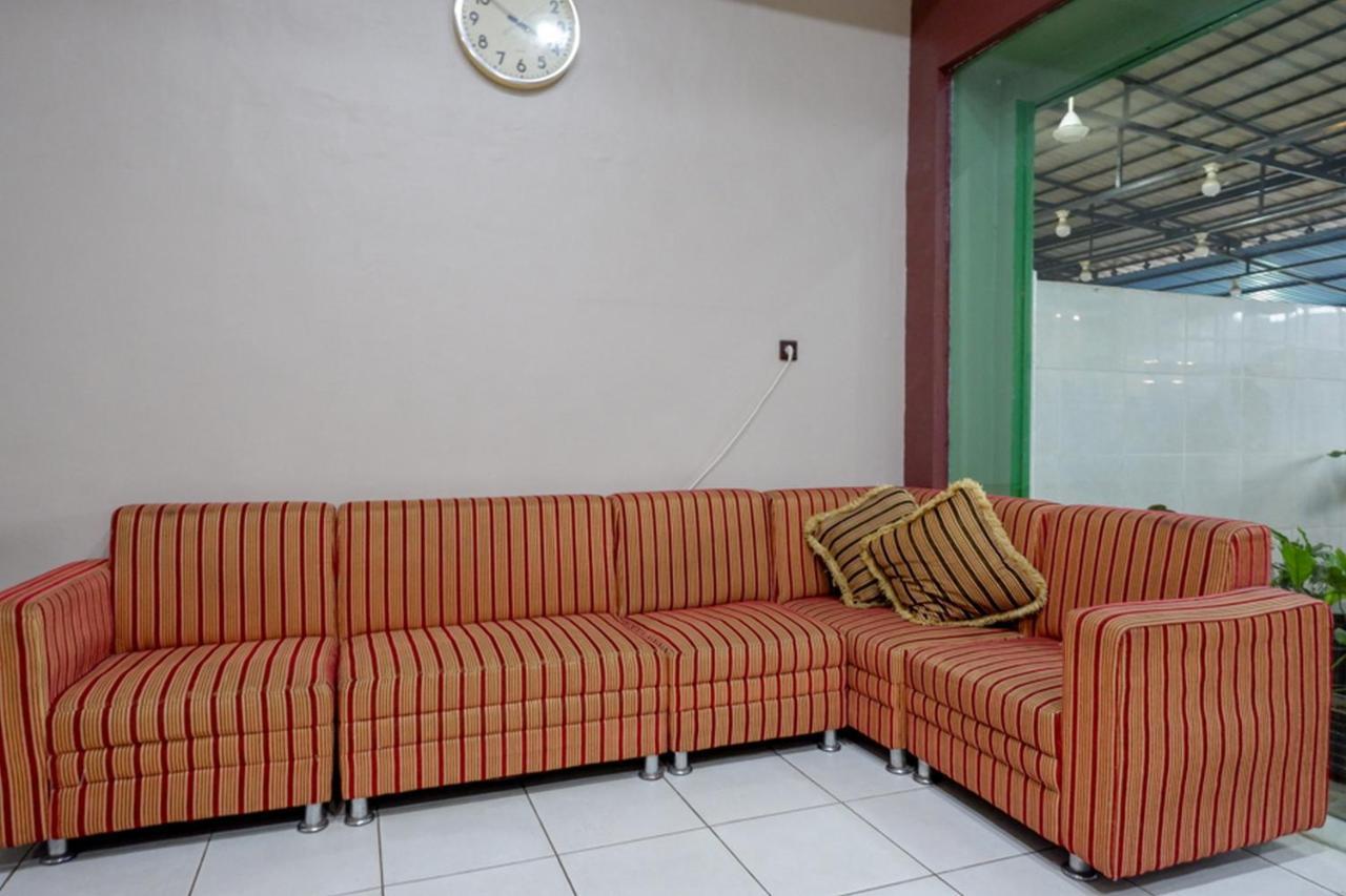 Reddoorz Syariah @ Hotel Wisma Indonesia Kendari Buitenkant foto